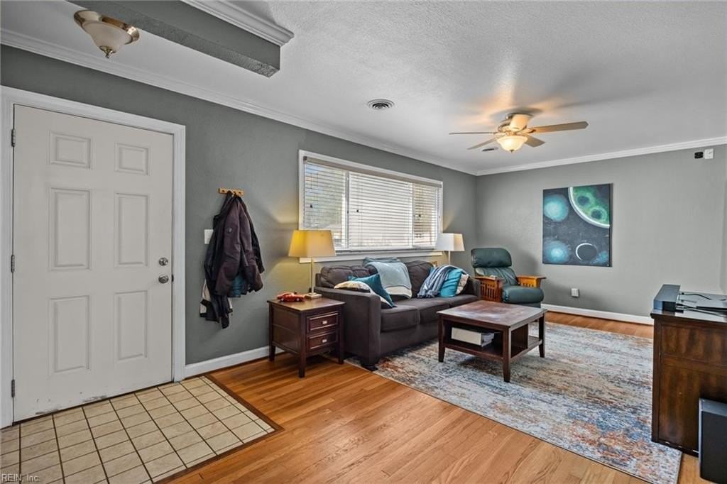 927 Gene Cres - Photo 7 of 23