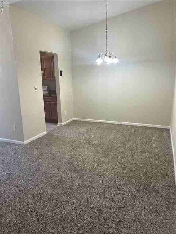 576 Peregrine St - Photo 3 of 13