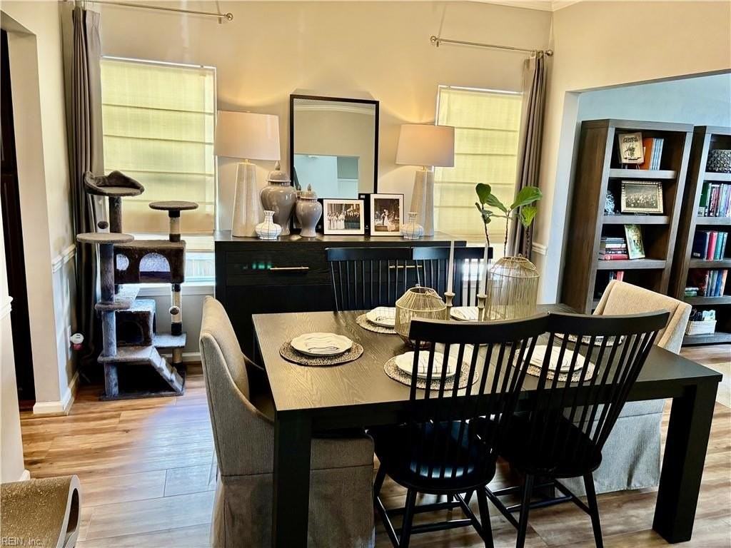 810 Holbrook Dr - Photo 5 of 31