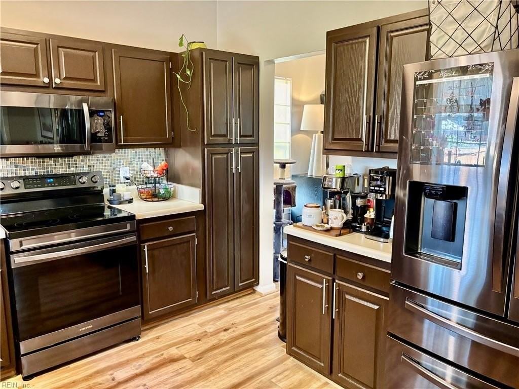 810 Holbrook Dr - Photo 7 of 31