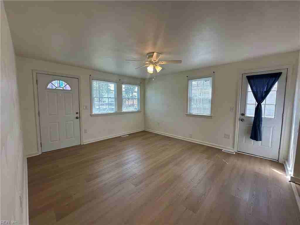 4914 Krick St - Photo 4 of 22