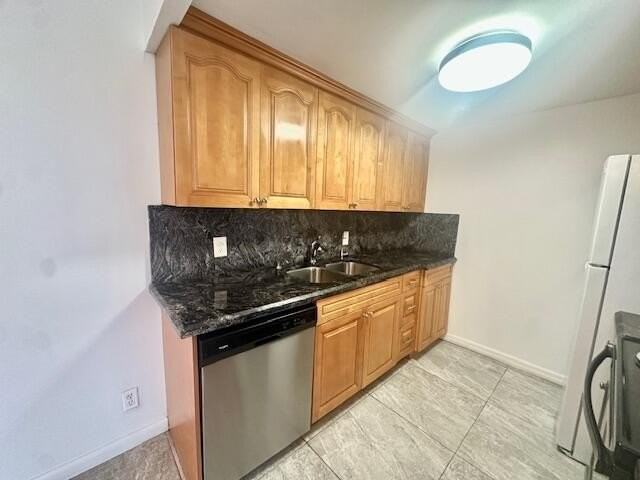 1067 Cornwall D - Photo 4 of 21