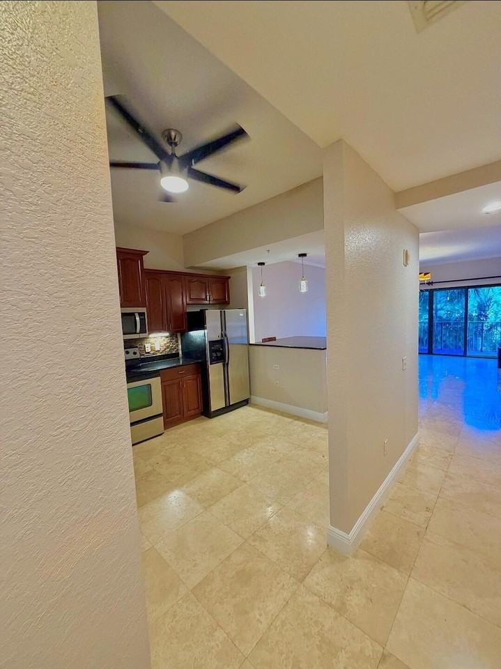 1620 Presidential Way Apt 210 - Photo 2 of 11