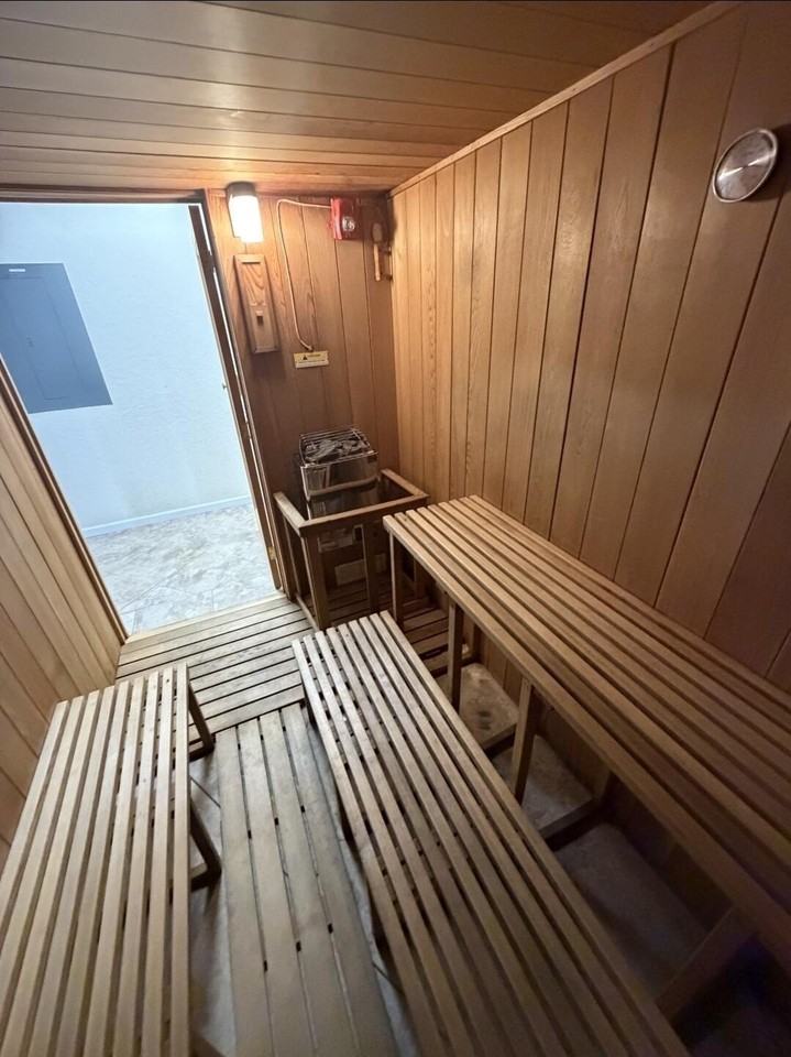 1620 Presidential Way Apt 210 - Photo 7 of 11