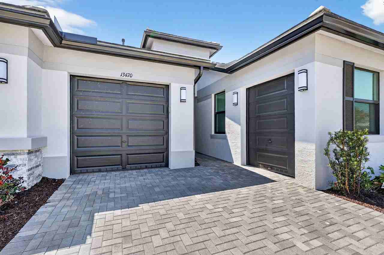 13470 Sw Brightside Way - Photo 2 of 26