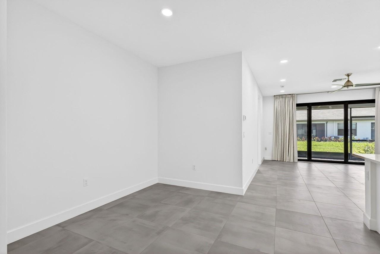 13470 Sw Brightside Way - Photo 4 of 26