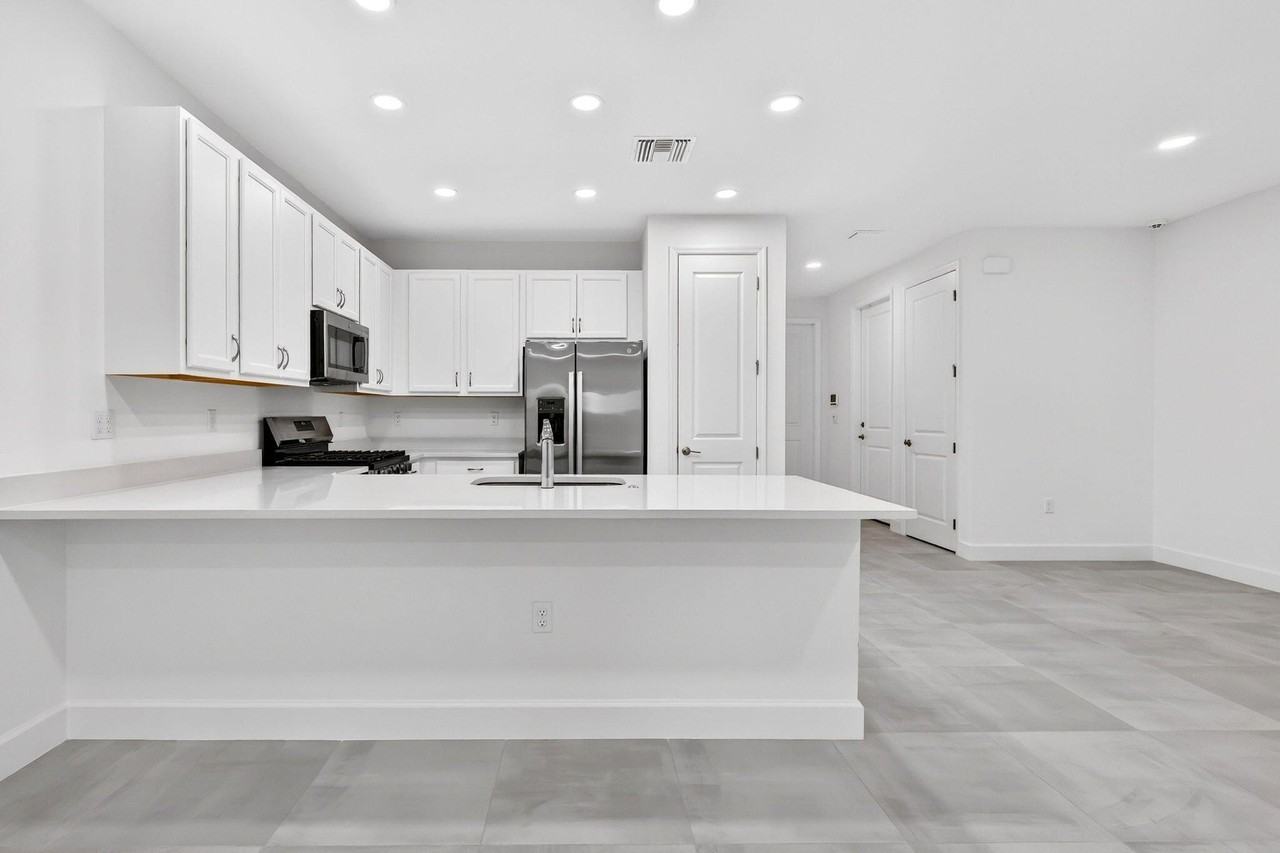 13470 Sw Brightside Way - Photo 6 of 26