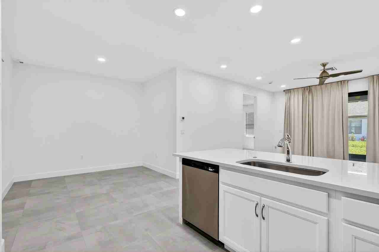 13470 Sw Brightside Way - Photo 7 of 26