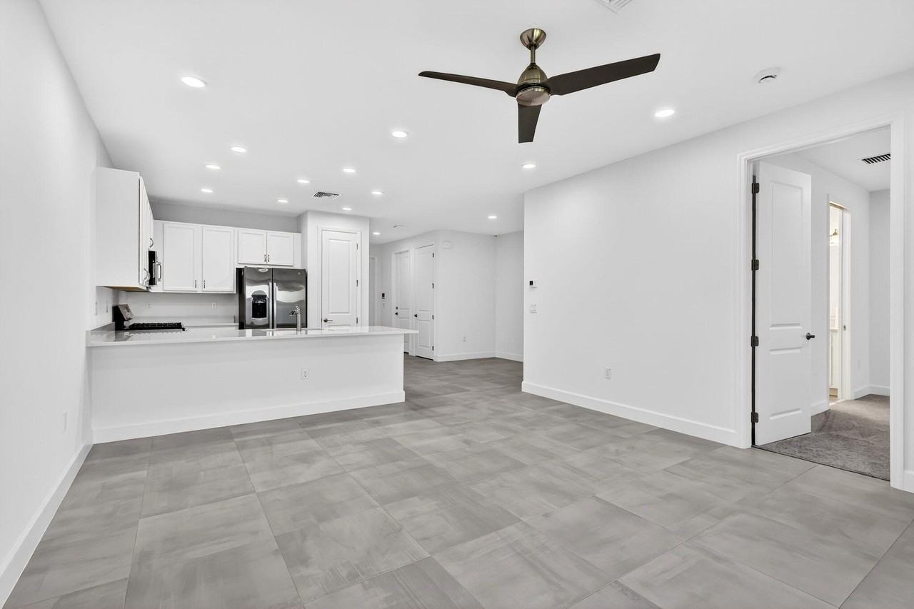 13470 Sw Brightside Way - Photo 5 of 23