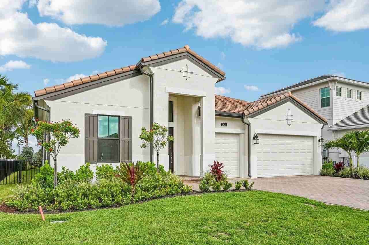 13621 Le Christine Dr - Photo 4 of 50