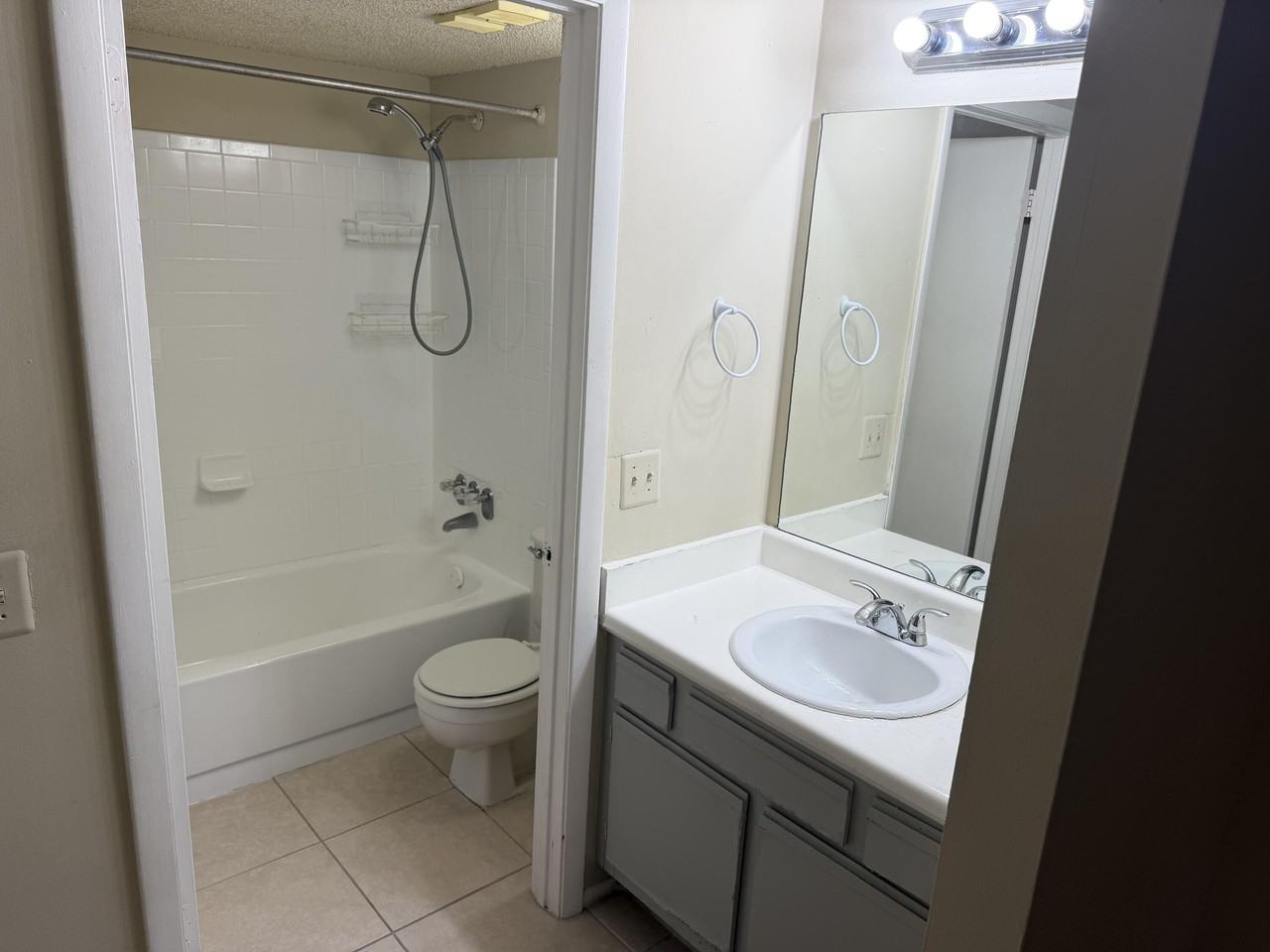 4441 W Mcnab Rd #13 - Photo 4 of 7