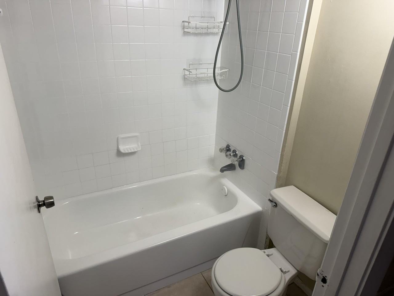 4441 W Mcnab Rd #13 - Photo 5 of 7