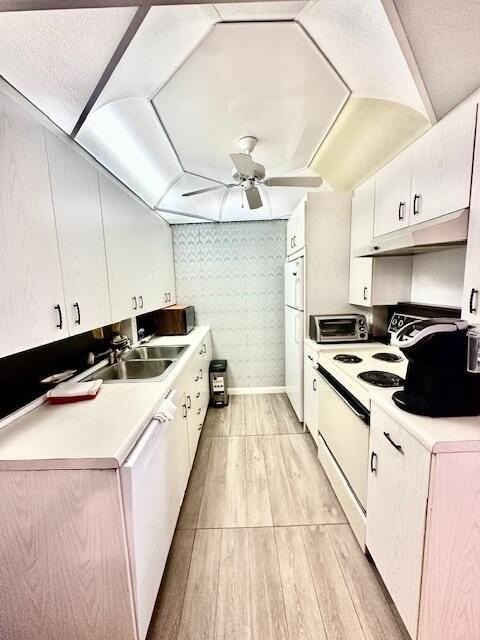 2067 Cornwall D - Photo 2 of 20