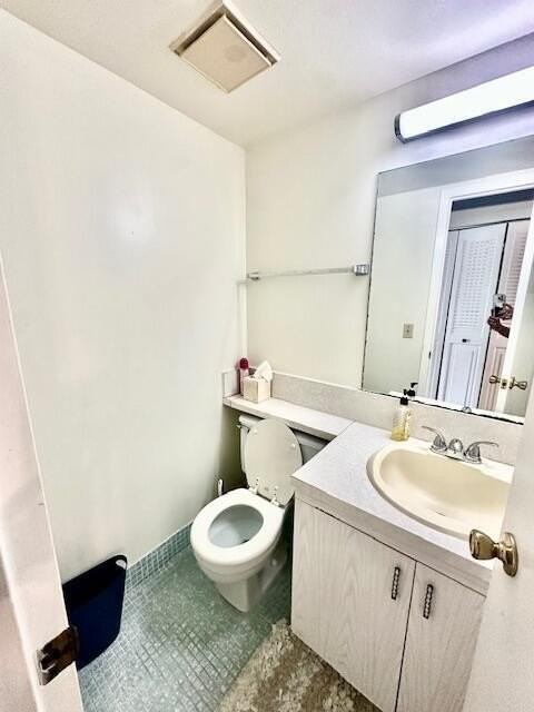 2067 Cornwall D - Photo 7 of 20