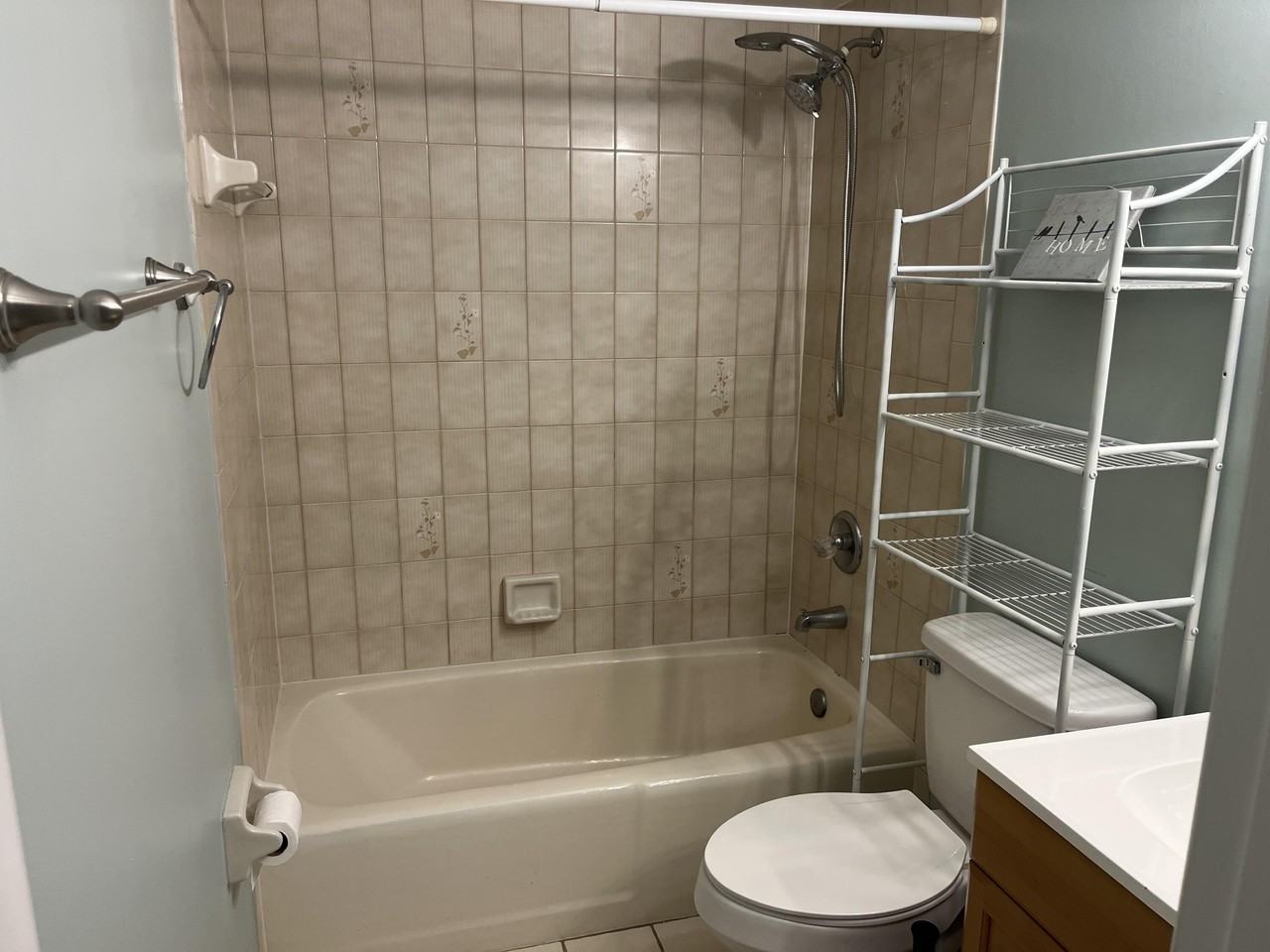 491 Sw Curtis St - Photo 6 of 8