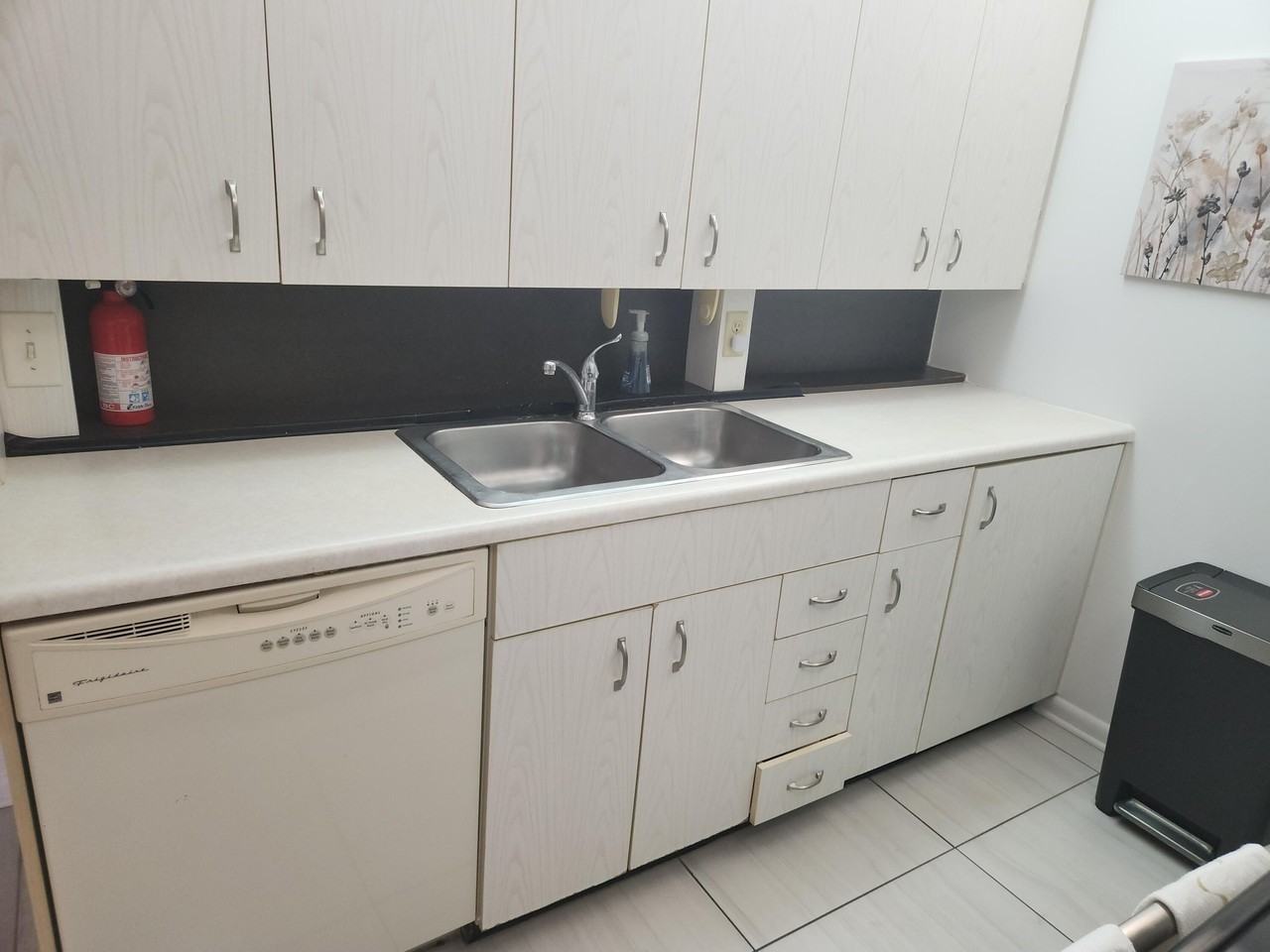 3059 Ainslie A Unit D - Photo 4 of 35