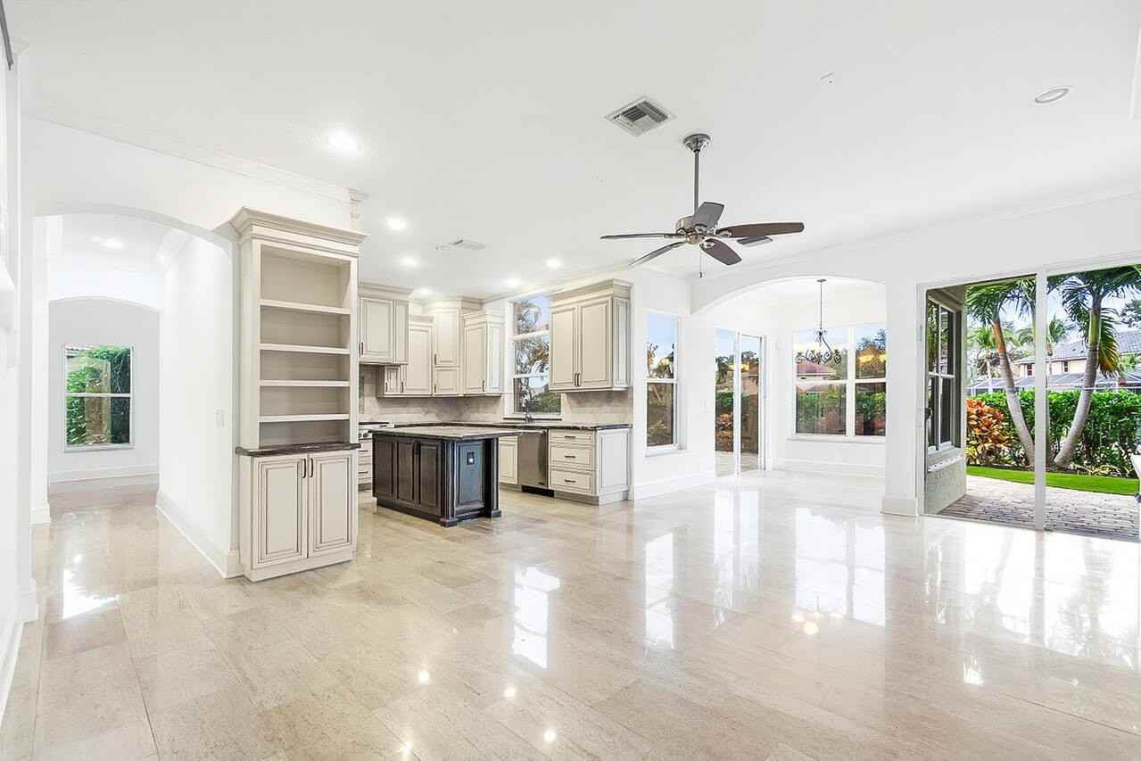 257 Spoonbill Ln N - Photo 2 of 49