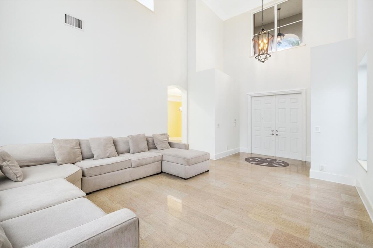 257 Spoonbill Ln N - Photo 3 of 49