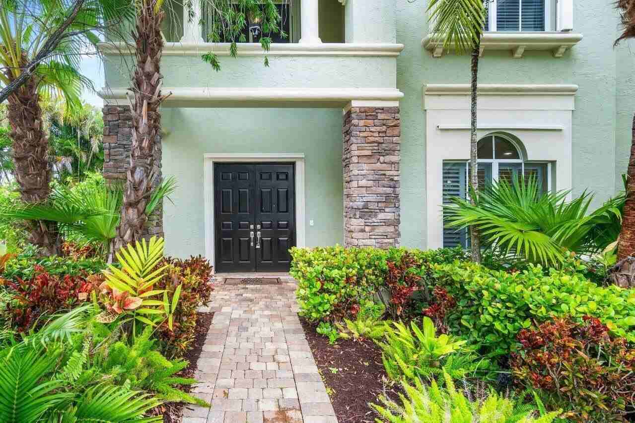 257 Spoonbill Ln N - Photo 7 of 49