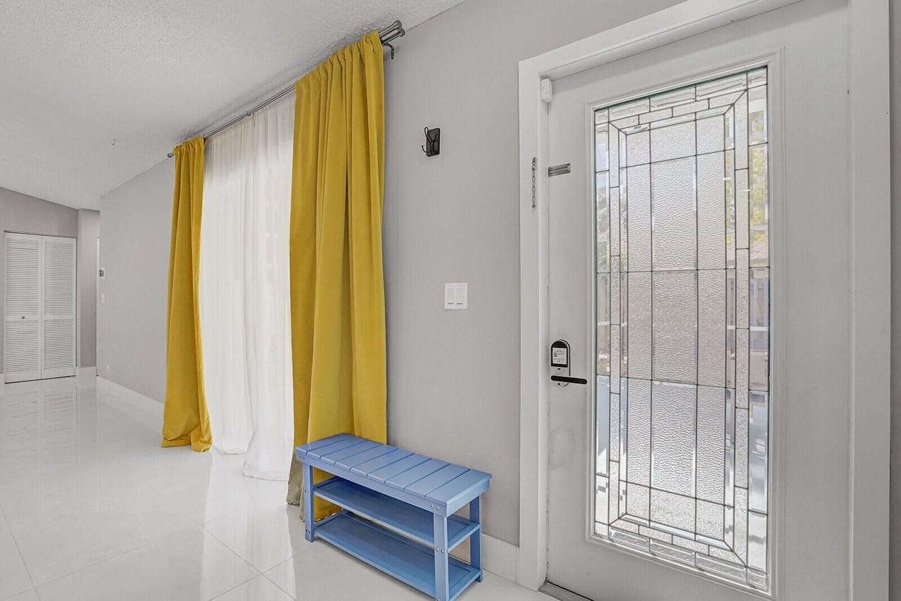 1329 Periwinkle Pl - Photo 2 of 17