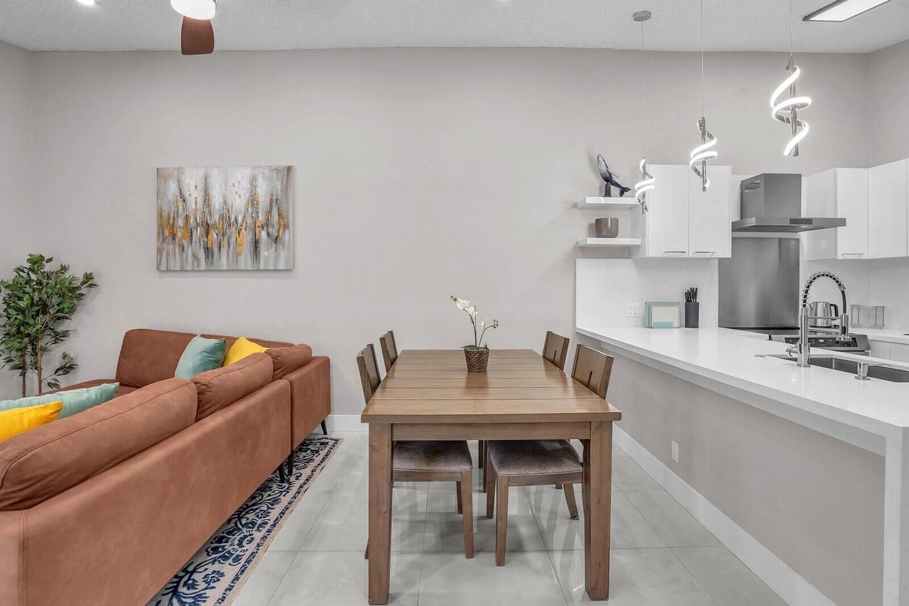 1329 Periwinkle Pl - Photo 3 of 17