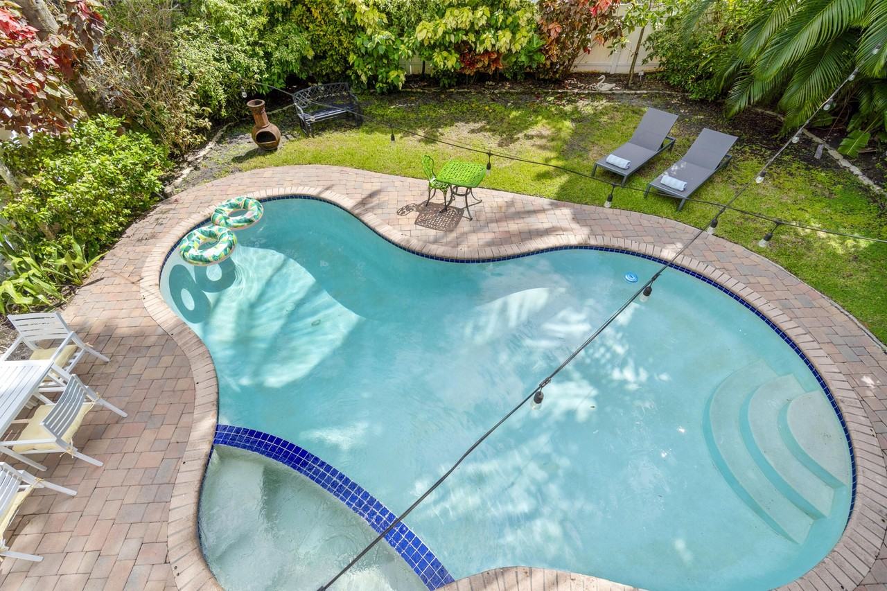 614 Se 5th Ct - Photo 2 of 46