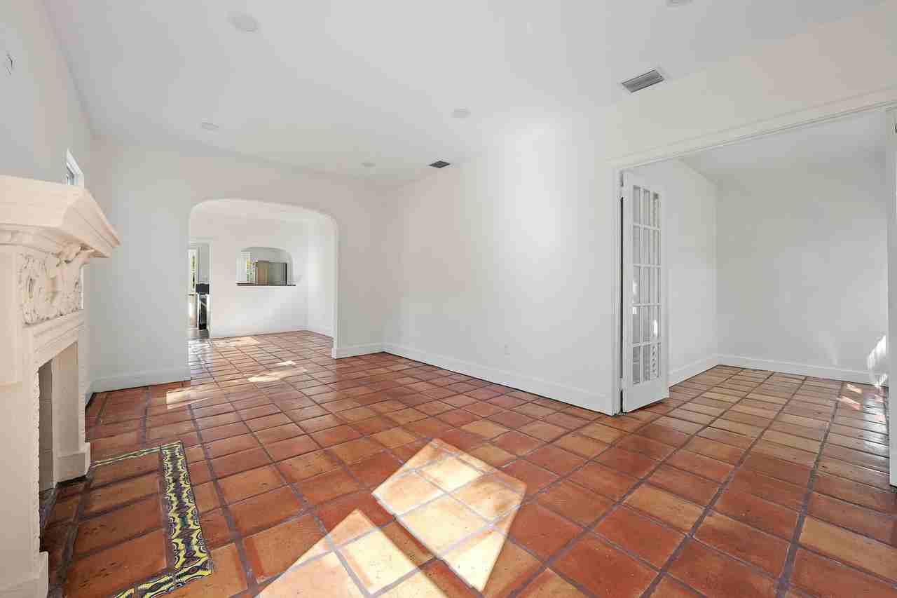 429 48th St - Photo 5 of 29