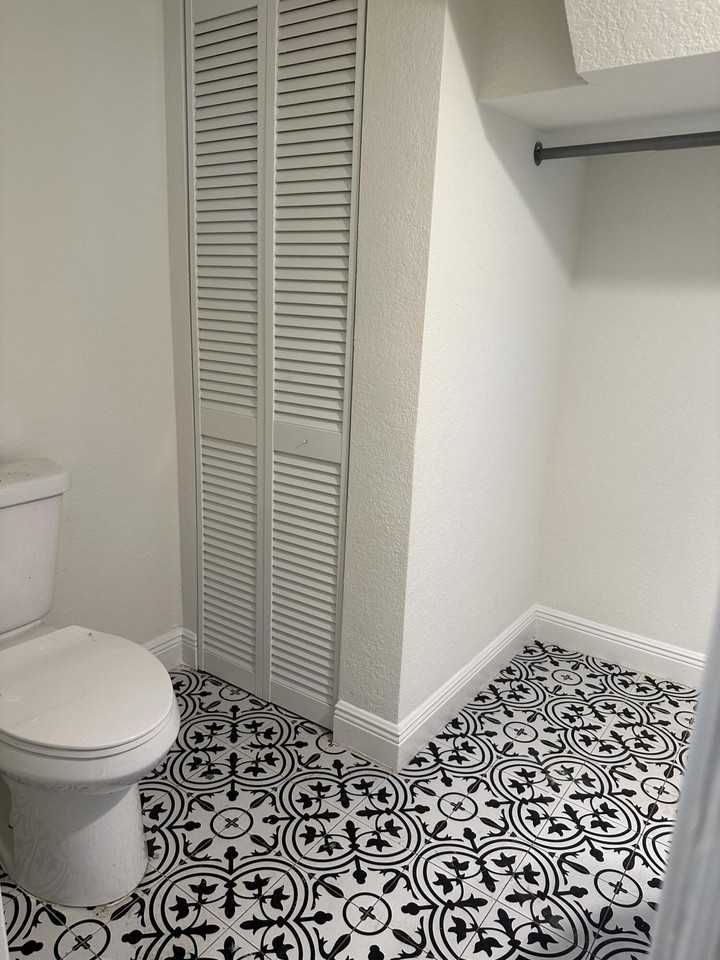 340 Walton Blvd - Photo 4 of 12