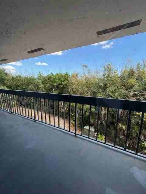 1720 N Congress Ave Apt 406 - Photo 3 of 27