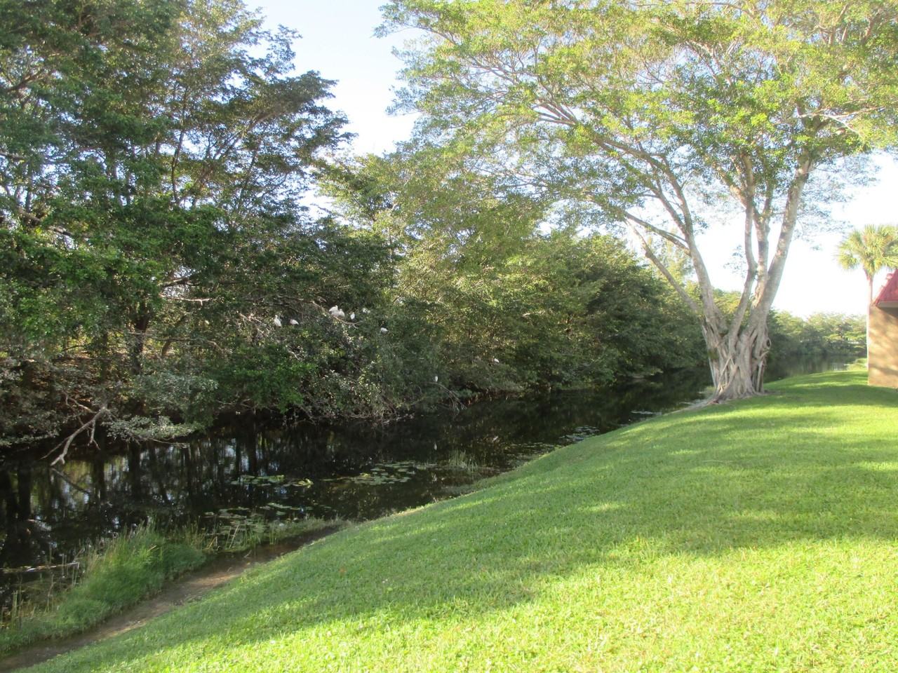 200 Lake Carol Dr - Photo 2 of 39