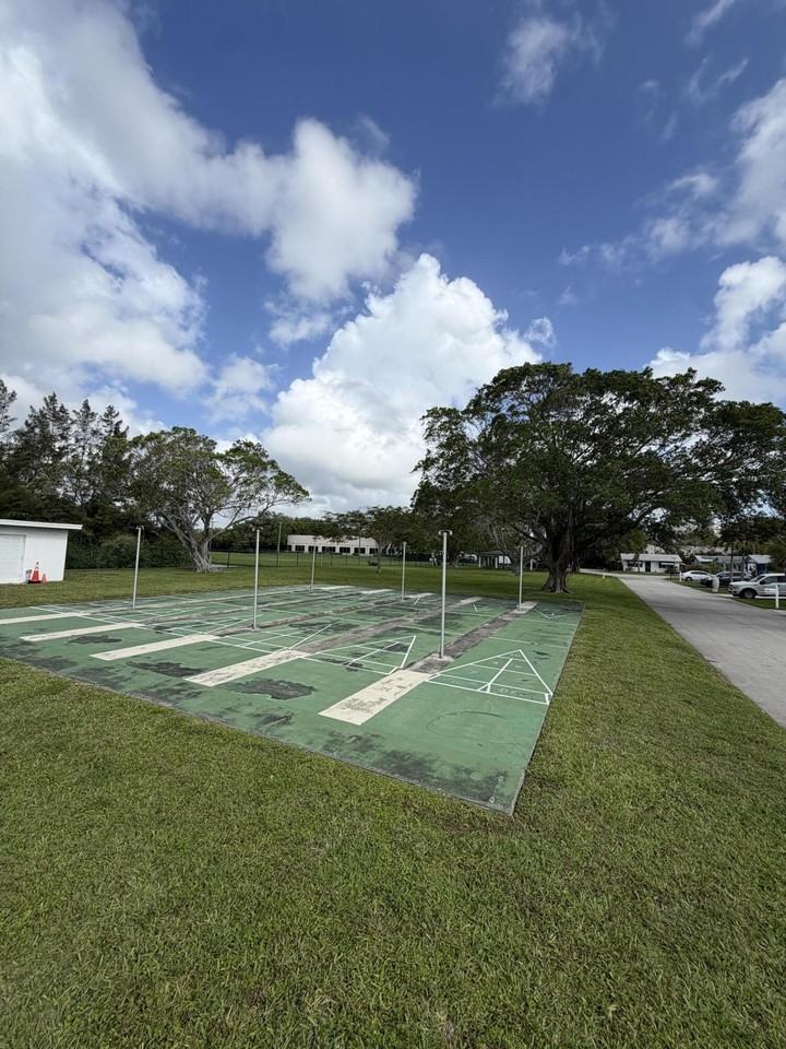 1707 Nw 46th St - Photo 2 of 14