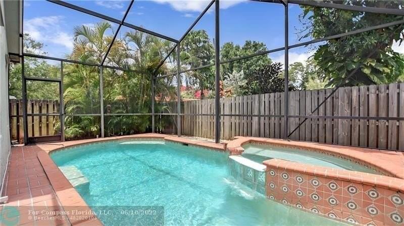 607 Sw 15th St - Photo 4 of 23