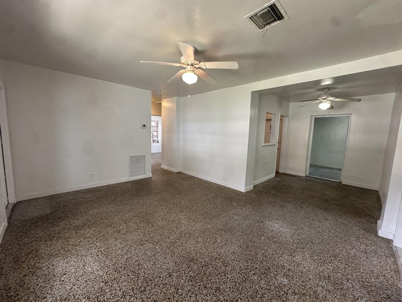 308 Se 22nd St - Photo 6 of 13