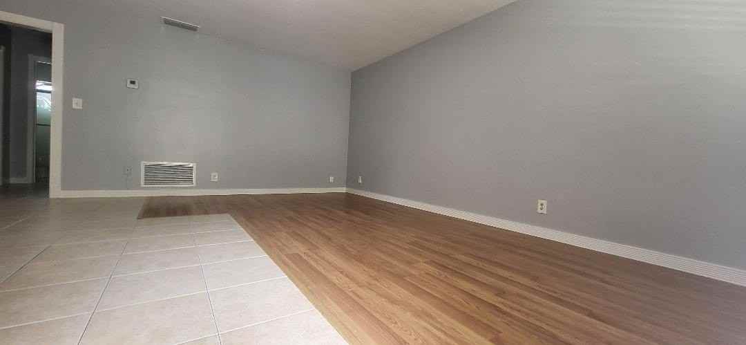 5240 Ne 14th Way #5 - Photo 3 of 9