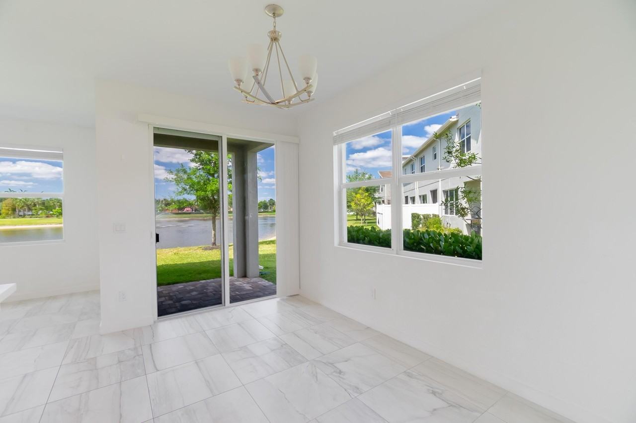 8618 Via Mar - Photo 5 of 26