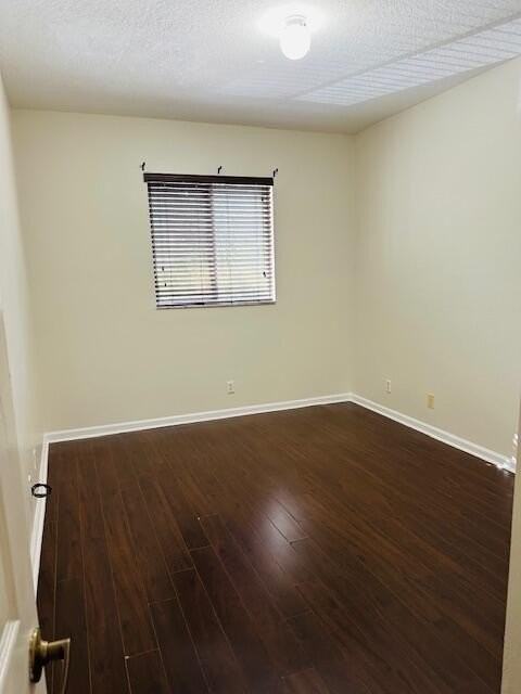 4390 Berkshire Wharf Dr - Photo 4 of 36