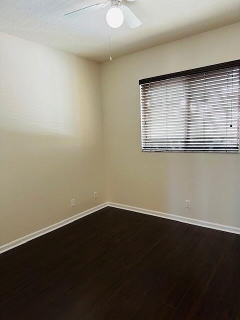 4390 Berkshire Wharf Dr - Photo 7 of 36