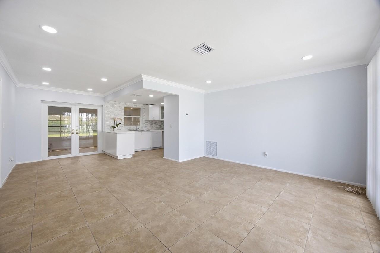 226 Sw Reynolds Ave - Photo 5 of 23