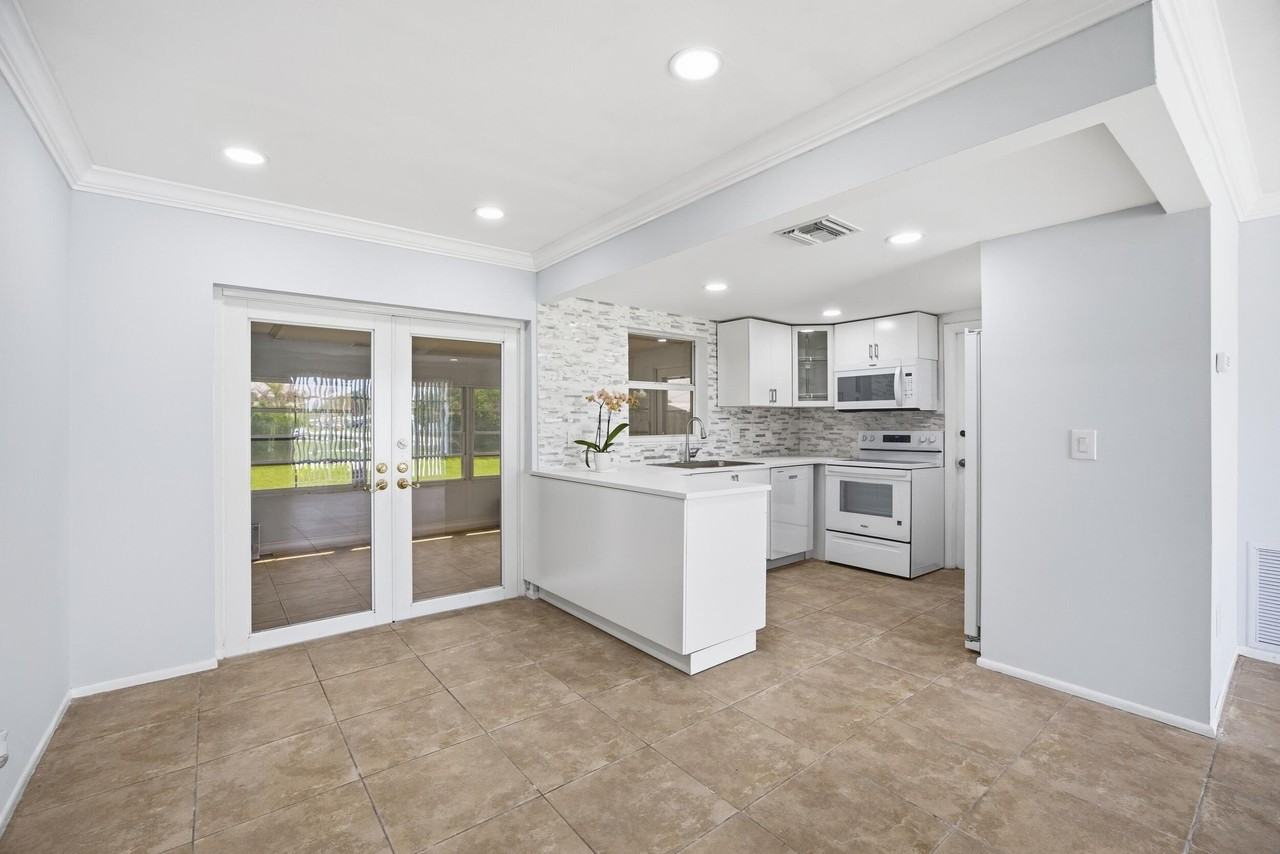 226 Sw Reynolds Ave - Photo 7 of 23