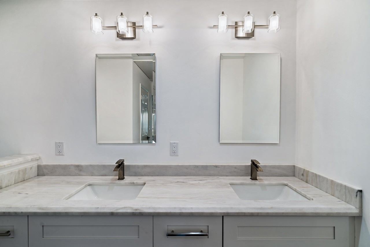 131 Palm Ave Apt 36 - Photo 6 of 26