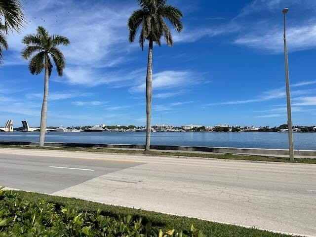 1601 S Flagler Dr #107O