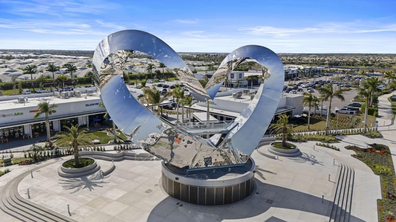 9165 Sw Remy Ln - Photo 2 of 43