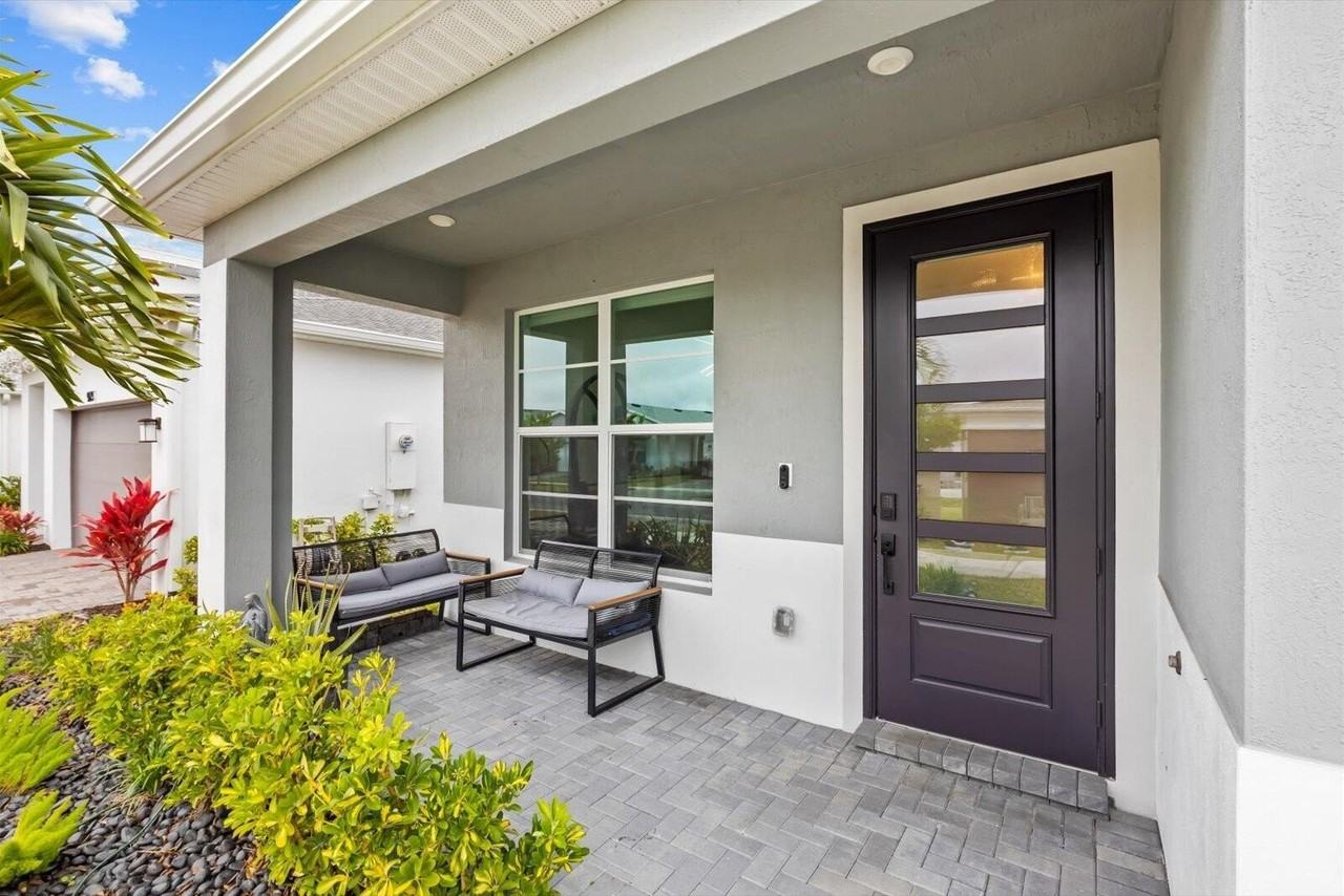 9165 Sw Remy Ln - Photo 7 of 43