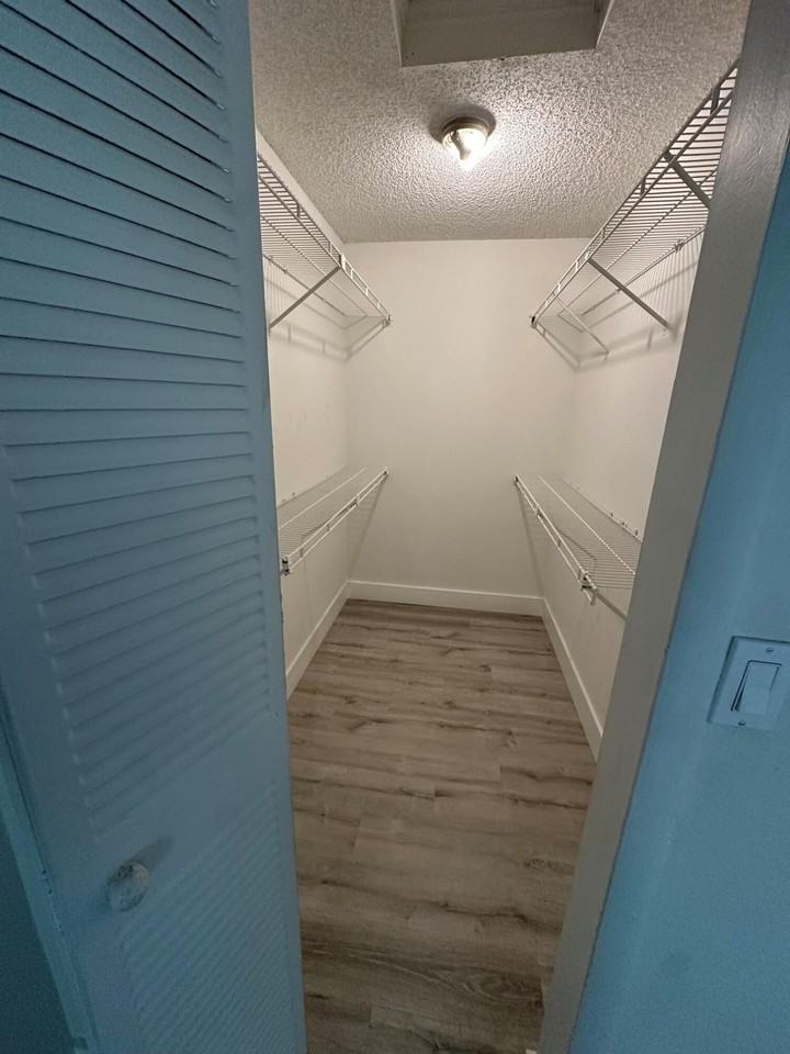 610 Gardens Dr Apt 203 - Photo 6 of 16