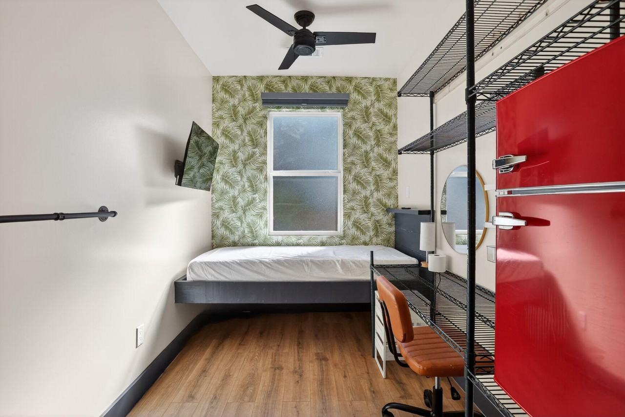 N Robertson St - Photo 7 of 8