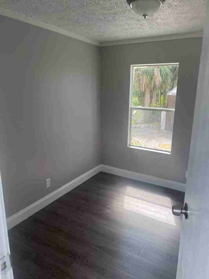 Mapletree Dr - Photo 6 of 14