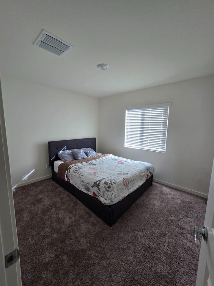 W 20th St - Photo 5 of 8