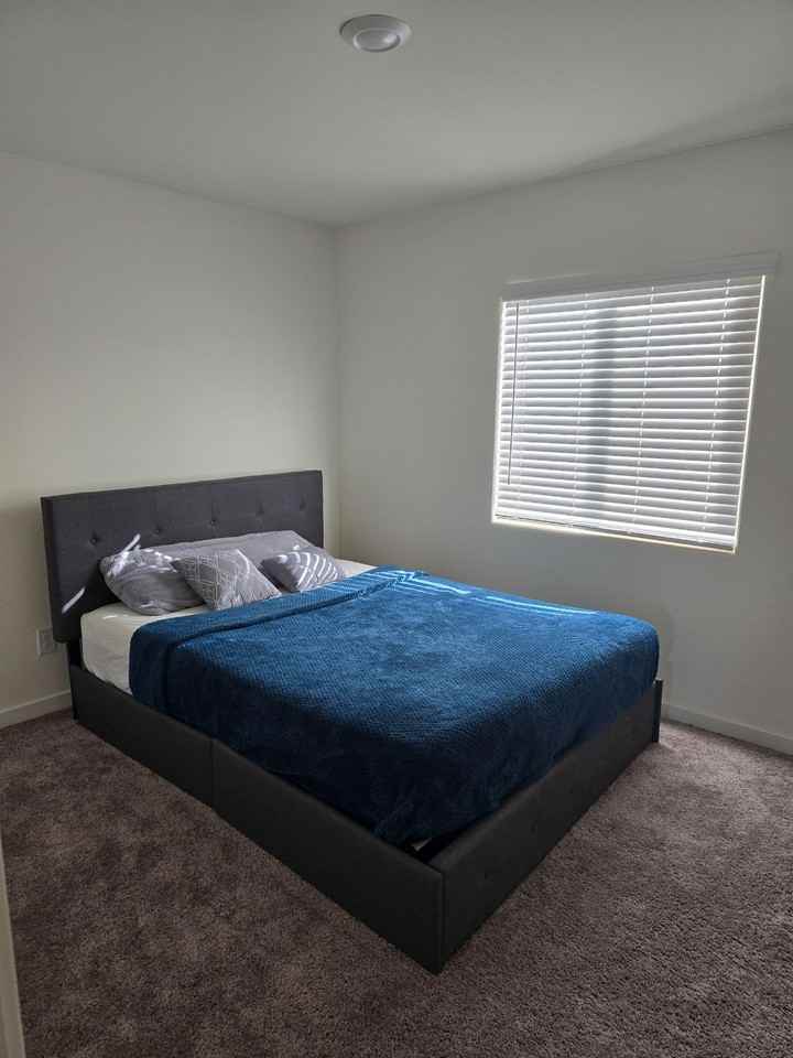 W 20th St - Photo 6 of 8