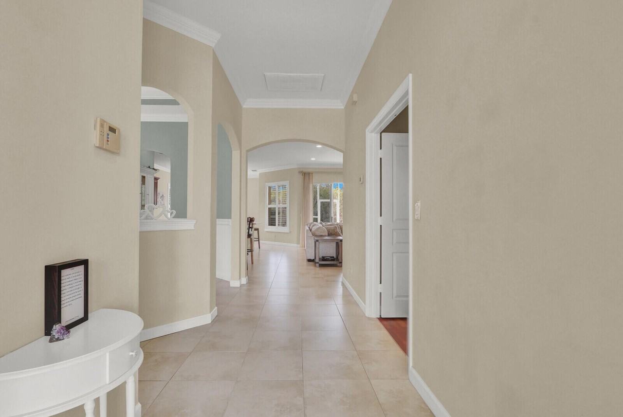 10755 Sw Waterway Ln - Photo 5 of 49