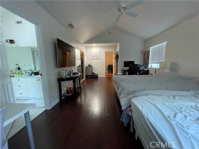 1333 Hunt Ter - Photo 2 of 8